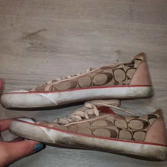 Women's coach sneakers size 7.5 - Picture 8 of 14